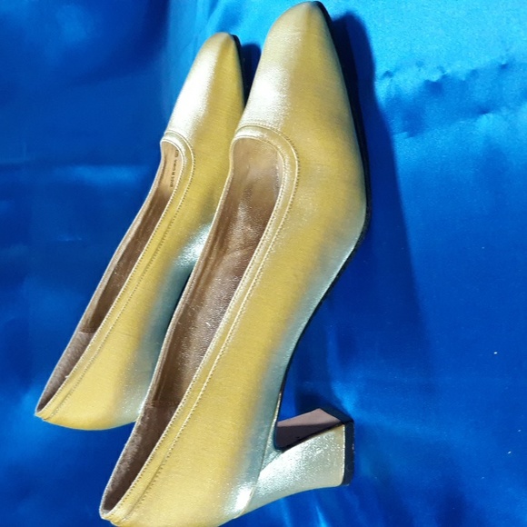 Nina Iredescent Green/Yellow Heels - Picture 2 of 7